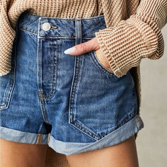 EUC Free People We The Free Beginners Luck Shorts in Washed Black - Picture 6 of 6